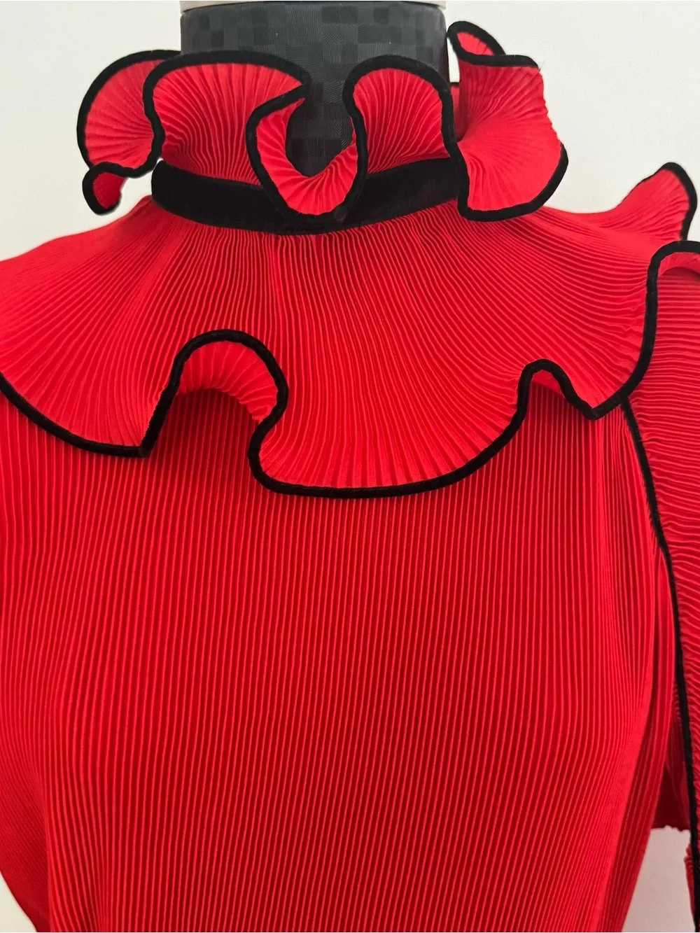 Tory Burch Pleated Ruffle Dress Runway Red 2 Convertible